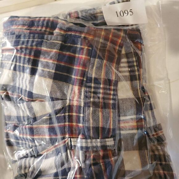Eddie Bauer Shorts Mens 35 Blue Plaid Chino Flat front Bermuda Outdoor Casual - Picture 8 of 8